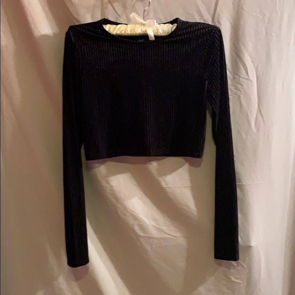 Black ribbed crop top